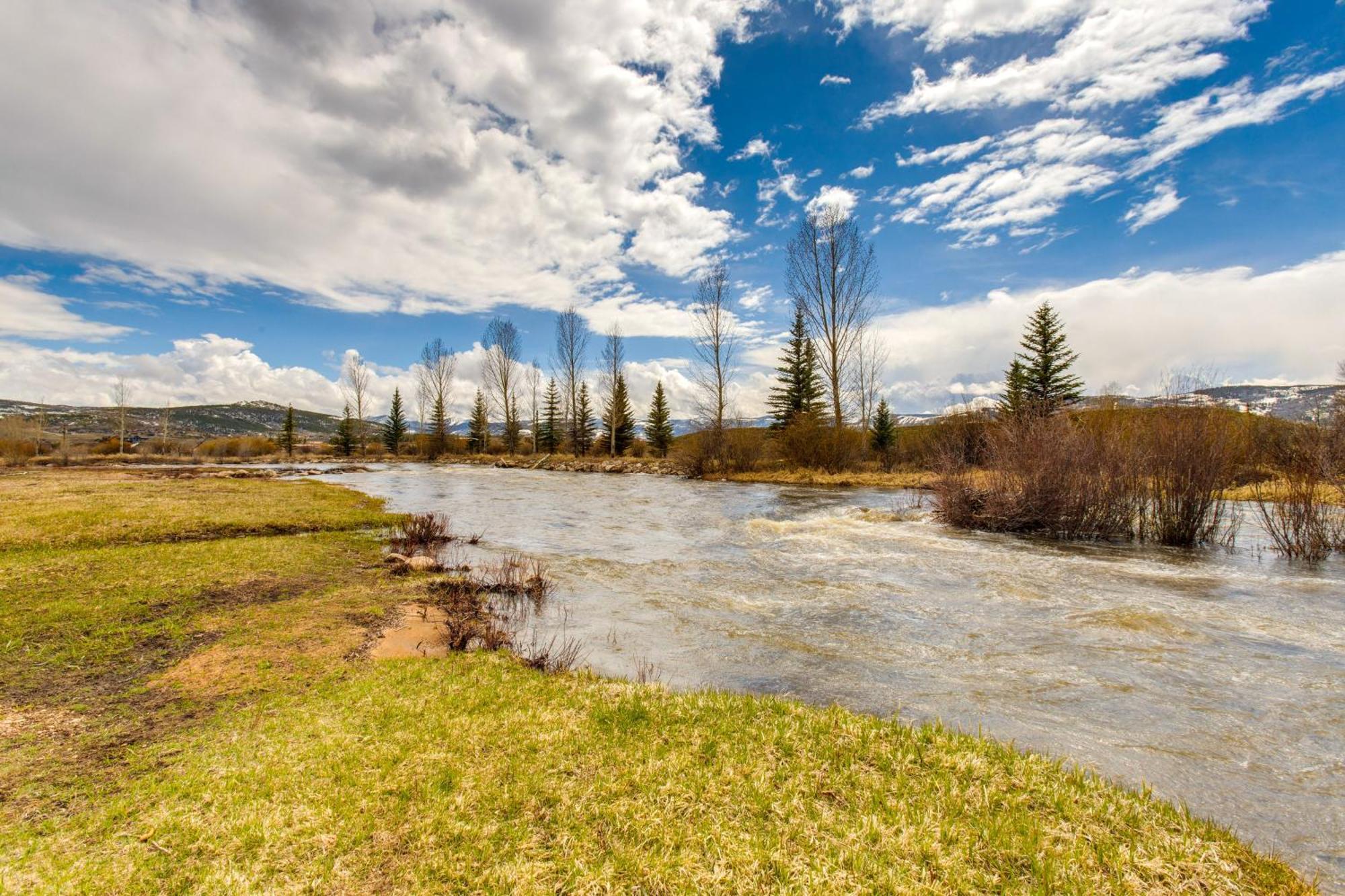 Riverfront Cabin About 4 Mi To Granby Ranch! Extérieur photo